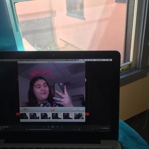 Meet your Posher, Iris